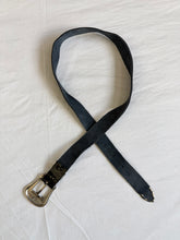 Cargar imagen en el visor de la galería, Embossed belt: Size S