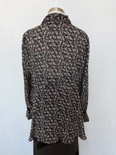 Cargar imagen en el visor de la galería, Cassa shirt: Size 10