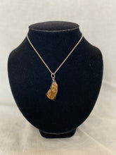 Load image into Gallery viewer, Tigers eye necklace