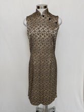 Lade das Bild in den Galerie-Viewer, Jacqui.E dress: Size 10
