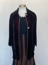 Load image into Gallery viewer, Velvet jacket: Size S
