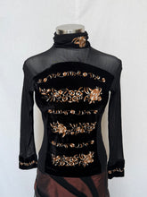 Load image into Gallery viewer, Velvet top: Size 8
