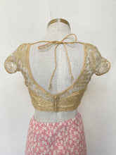 Load image into Gallery viewer, Lace crop top: Size 8