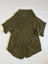 गैलरी व्यूवर में इमेज लोड करें, Witchery cardigan: Size XS/S