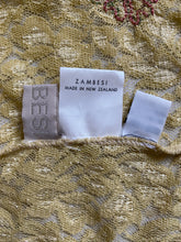 Load image into Gallery viewer, Zambesi top: Size 10