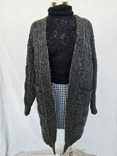 Load image into Gallery viewer, Handmade cardigan: free size
