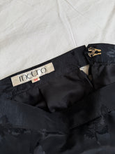 Load image into Gallery viewer, Metro skirt: Size 8