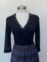 Load image into Gallery viewer, Y2K Max top: Size M