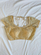 Load image into Gallery viewer, Lace crop top: Size 8
