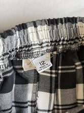 Lade das Bild in den Galerie-Viewer, Tartan skirt: Size XS