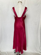 Load image into Gallery viewer, Satin dress: Size S