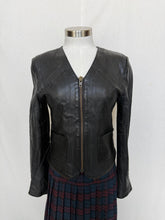 Cargar imagen en el visor de la galería, Marilyn Seyb jacket: Size 8