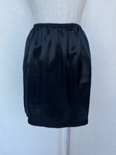 Load image into Gallery viewer, Bendon skirt: Size M