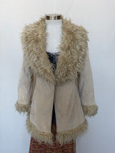 Load image into Gallery viewer, Spiral coat: Size 8