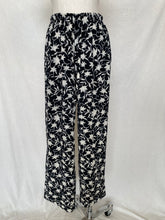 Load image into Gallery viewer, Blast Point pants: Size M