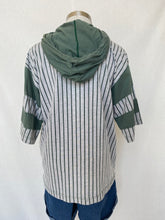 Load image into Gallery viewer, Peruzzi top: Size L