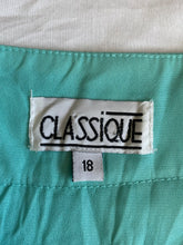 Load image into Gallery viewer, Classique skirt: Size 18