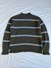 Load image into Gallery viewer, Guess jumper: Size XL