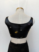 Load image into Gallery viewer, Handmade crop top: Size 6
