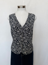 Lade das Bild in den Galerie-Viewer, Paulls waistcoat: Size 14