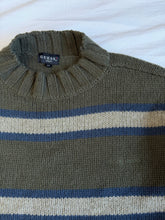 Load image into Gallery viewer, Guess jumper: Size XL