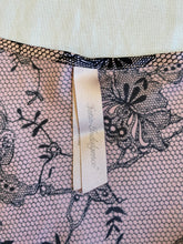 Cargar imagen en el visor de la galería, Satin Indulgence singlet: Size 10