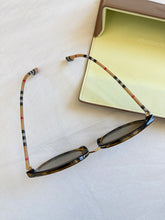 Load image into Gallery viewer, Burberry sunglasses