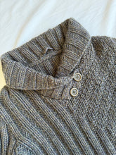 Lade das Bild in den Galerie-Viewer, Handmade jumper: Size S/M