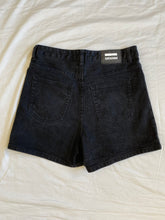 Load image into Gallery viewer, Dr Denim shorts: Size 31 / 12