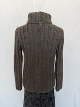 Lade das Bild in den Galerie-Viewer, Handmade jumper: Size S/M