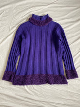 Load image into Gallery viewer, Handmade jumper: Size M