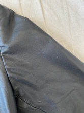 गैलरी व्यूवर में इमेज लोड करें, Barneys leather jacket: Size 10