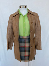 गैलरी व्यूवर में इमेज लोड करें, 70s leather jacket: Size 8