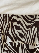 Load image into Gallery viewer, Suzanne Grae skirt: Size 2XL