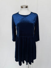 Load image into Gallery viewer, Urban Threadz dress: Size 8