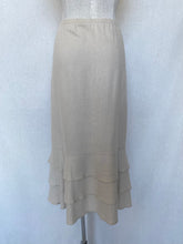 Load image into Gallery viewer, Twin Rivers skirt: Size 18