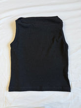 Cargar imagen en el visor de la galería, Megan Tuffery top: Size 12