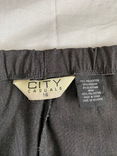 Load image into Gallery viewer, City Casuals skirt: Size 16