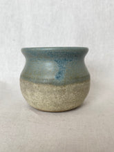 Load image into Gallery viewer, Pear candle