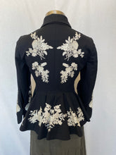 Load image into Gallery viewer, Trelise Cooper blazer: Size 6