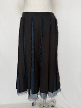 Cargar imagen en el visor de la galería, Ink skirt: Size 10