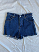 Load image into Gallery viewer, Rollas shorts: Size 8