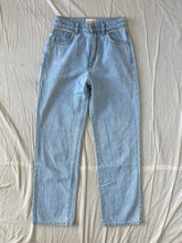 गैलरी व्यूवर में इमेज लोड करें, Abrand jeans: Size 7