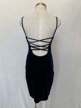 Load image into Gallery viewer, Velvet dress: Size XS