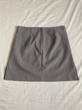 Load image into Gallery viewer, Wicked skirt: Size 8