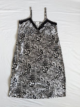Cargar imagen en el visor de la galería, Lyric dress: Size XL