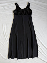 Lade das Bild in den Galerie-Viewer, London Affair dress: Size 14
