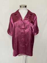 Cargar imagen en el visor de la galería, Lyric shirt: Size M