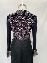 Load image into Gallery viewer, Women top: Size 8