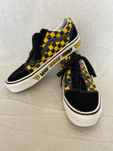 Load image into Gallery viewer, Vans sneakers: M-8 / W-9.5
